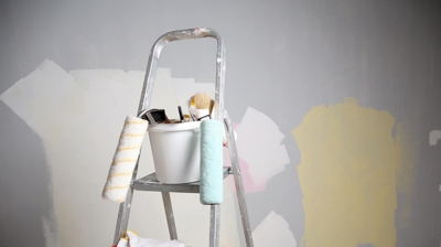 Ladder and set of tools for house painting